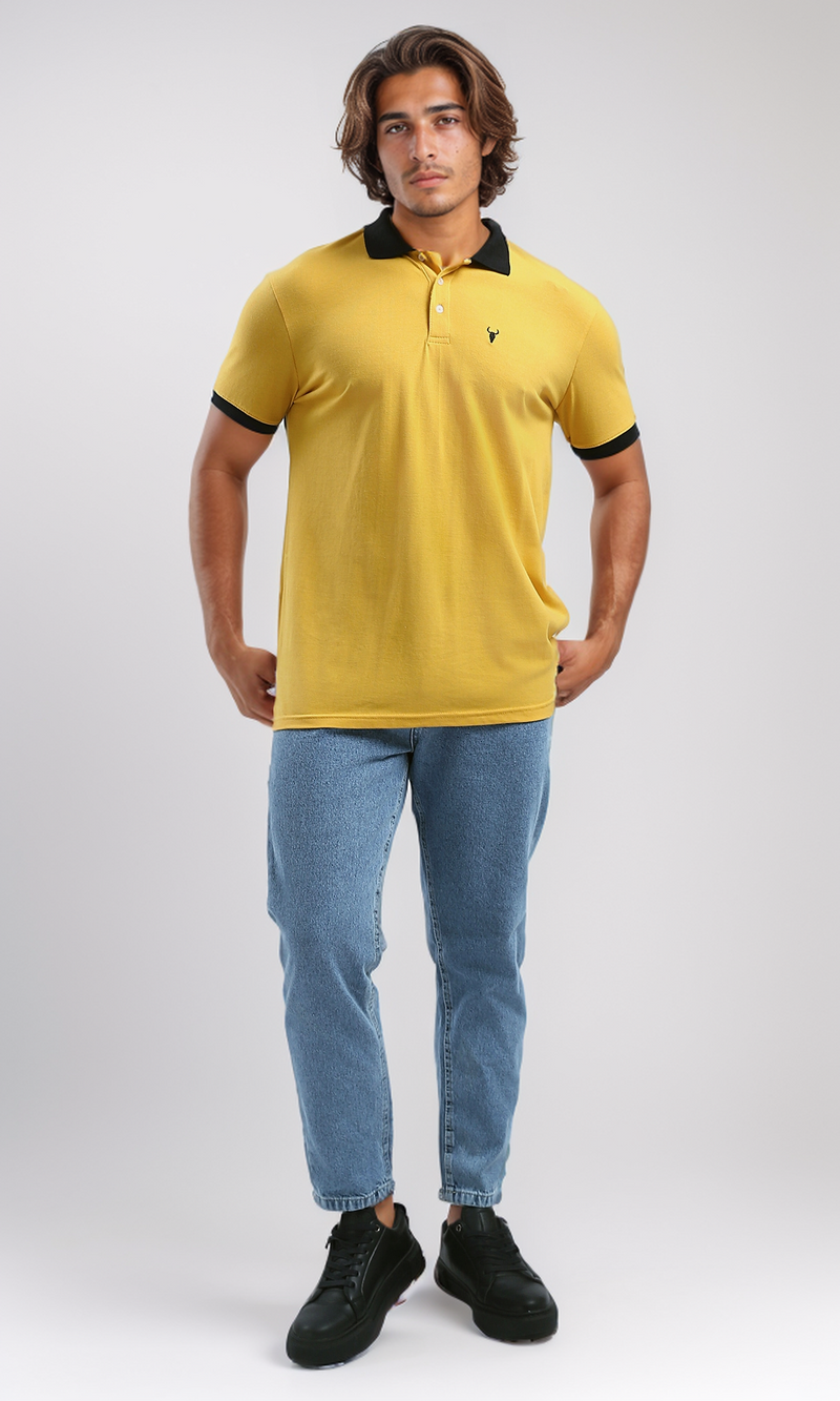 قميص بولو كلاسيكي مستردة سادة