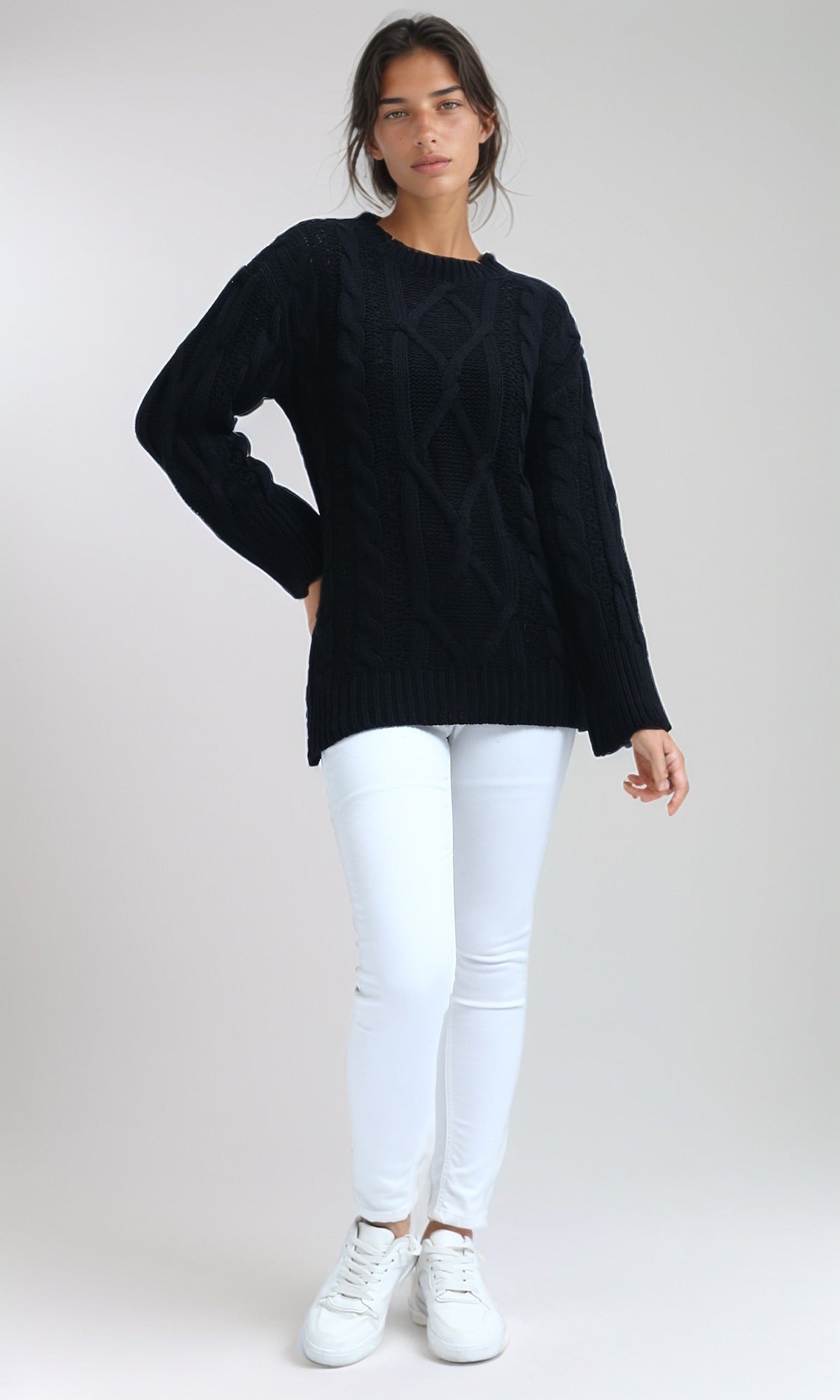 Navy Oversized Cable-Knit Crew Neck Sweater - O192850