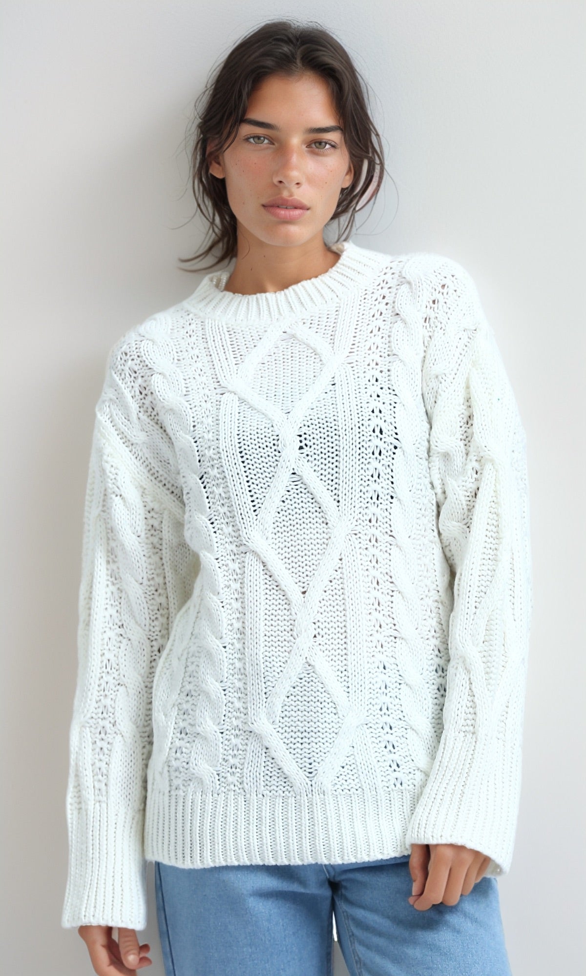 Pristine Cable-Knit Oversized Pullover - O192851