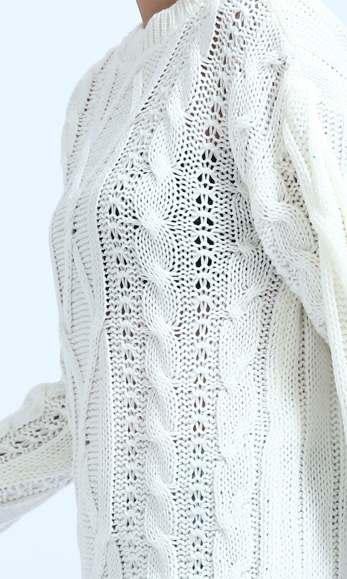 Pristine Cable-Knit Oversized Pullover - O192851
