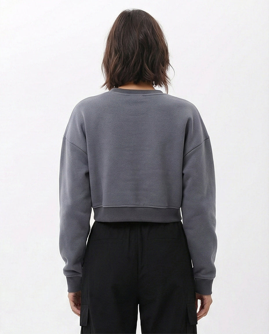 Women's Unbroken Heart Graphic Cropped Sweatshirt - O197579