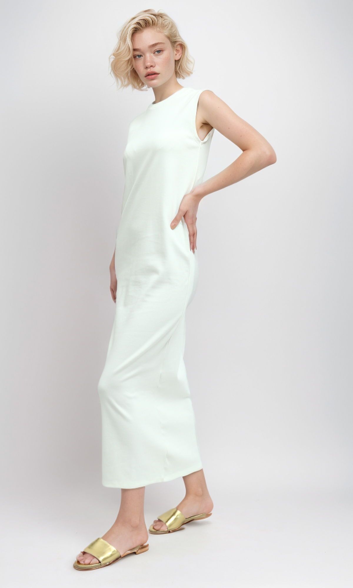 O197711 Sleeveless Solid Summer Midi Dress - White