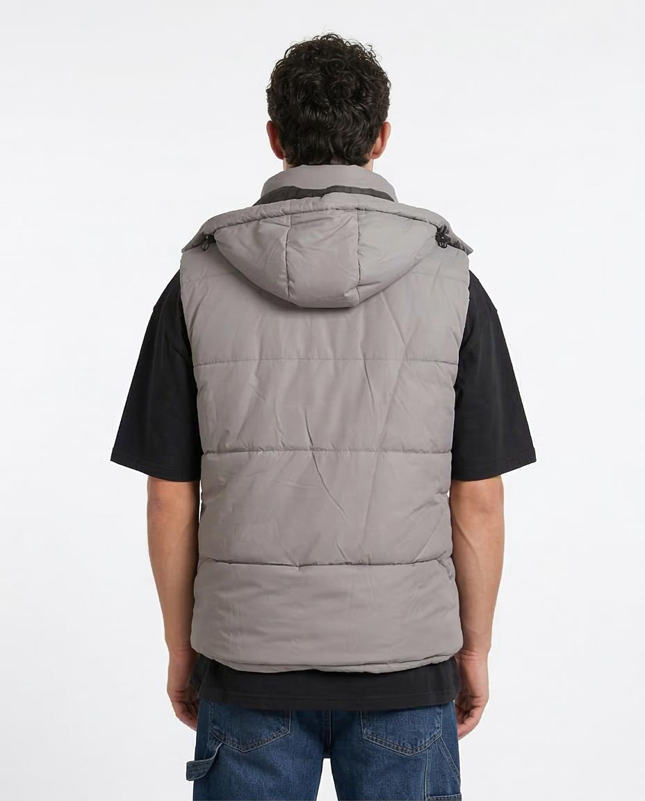 Ravin Men’s Hooded Chevron-Quilted Puffer Vest – Steel Grey - O198263