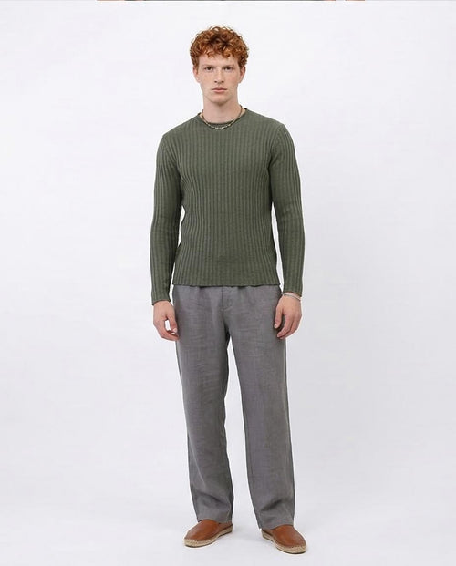 Ravin Essentials: The Moss Green Vertical Ribbed Crew Neck Pullover - Olive Green - O198291