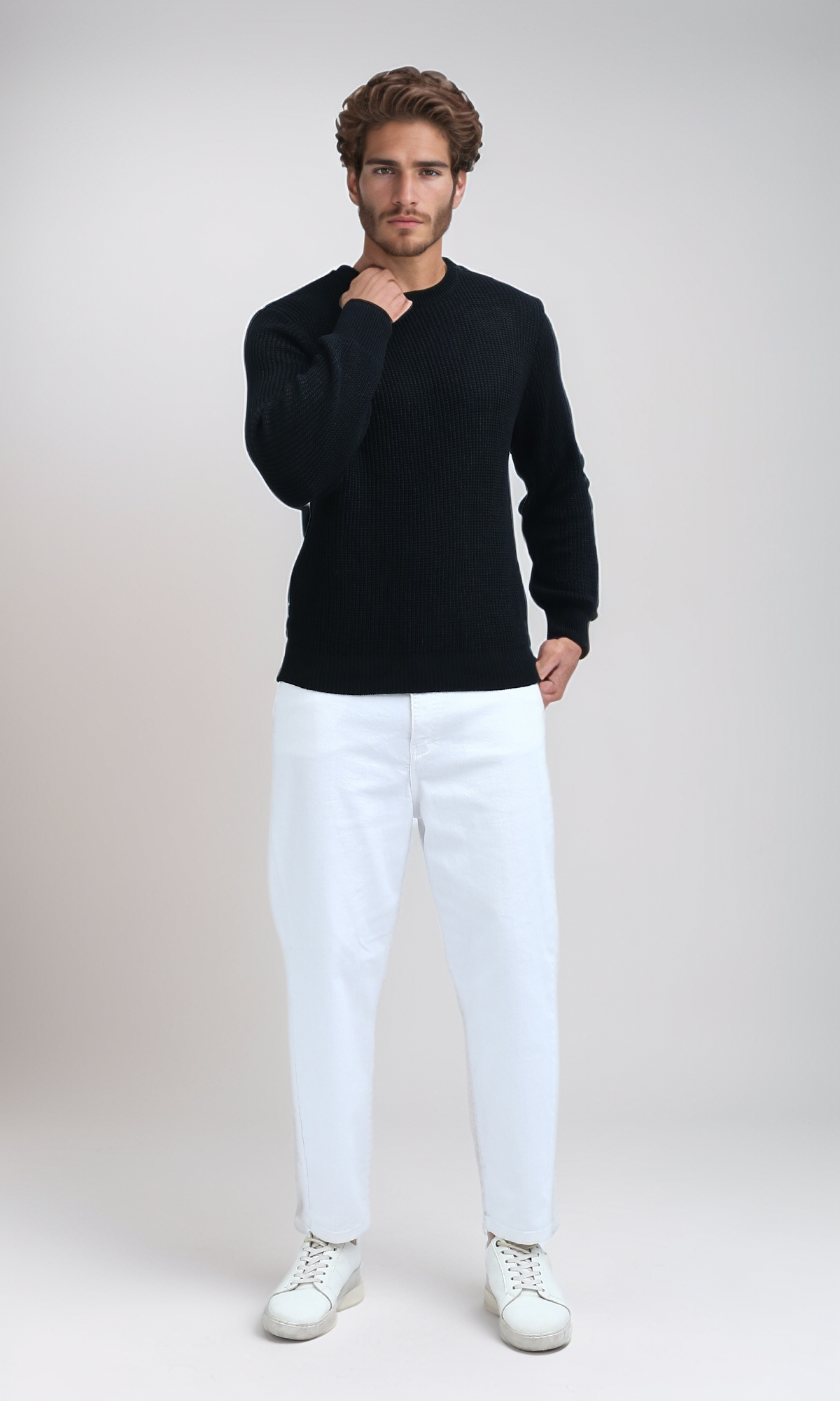 O198292 Black Knitted Pullover With Crew Neck