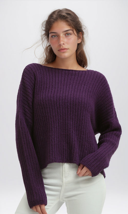 بلوفر بنفسجي غامق بنقشة ذاتية