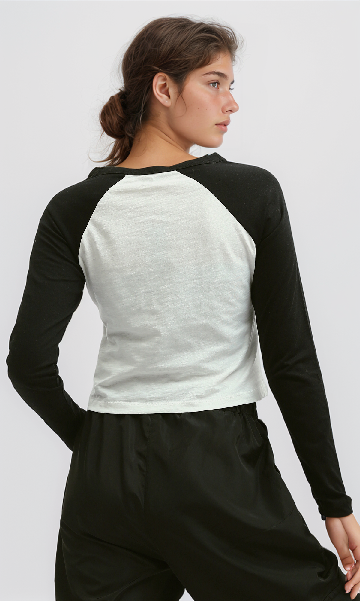 O198538 - White & Black Sleeve Cropped Tee Printed