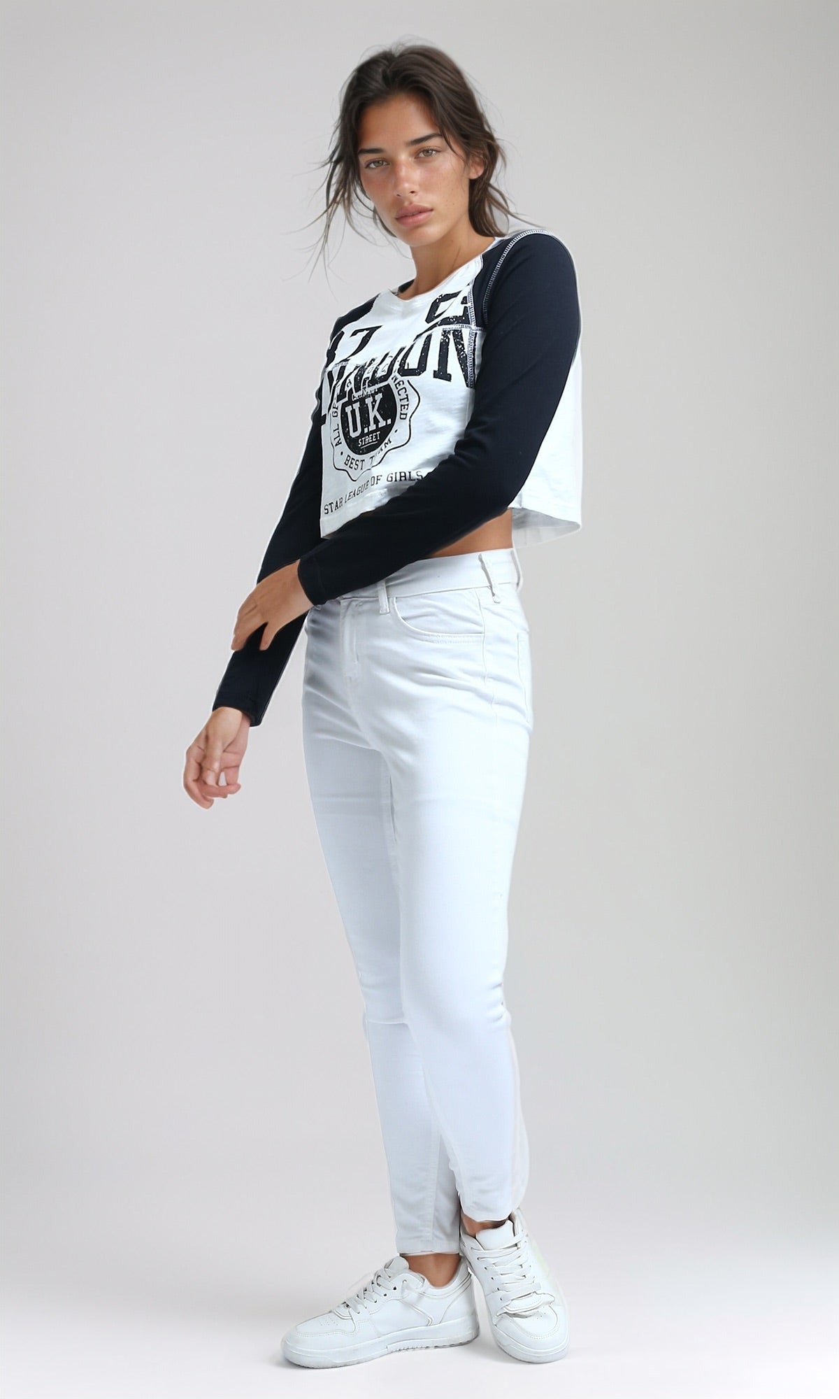Women's Raglan Sleeve London Graphic Crop Top - O198539