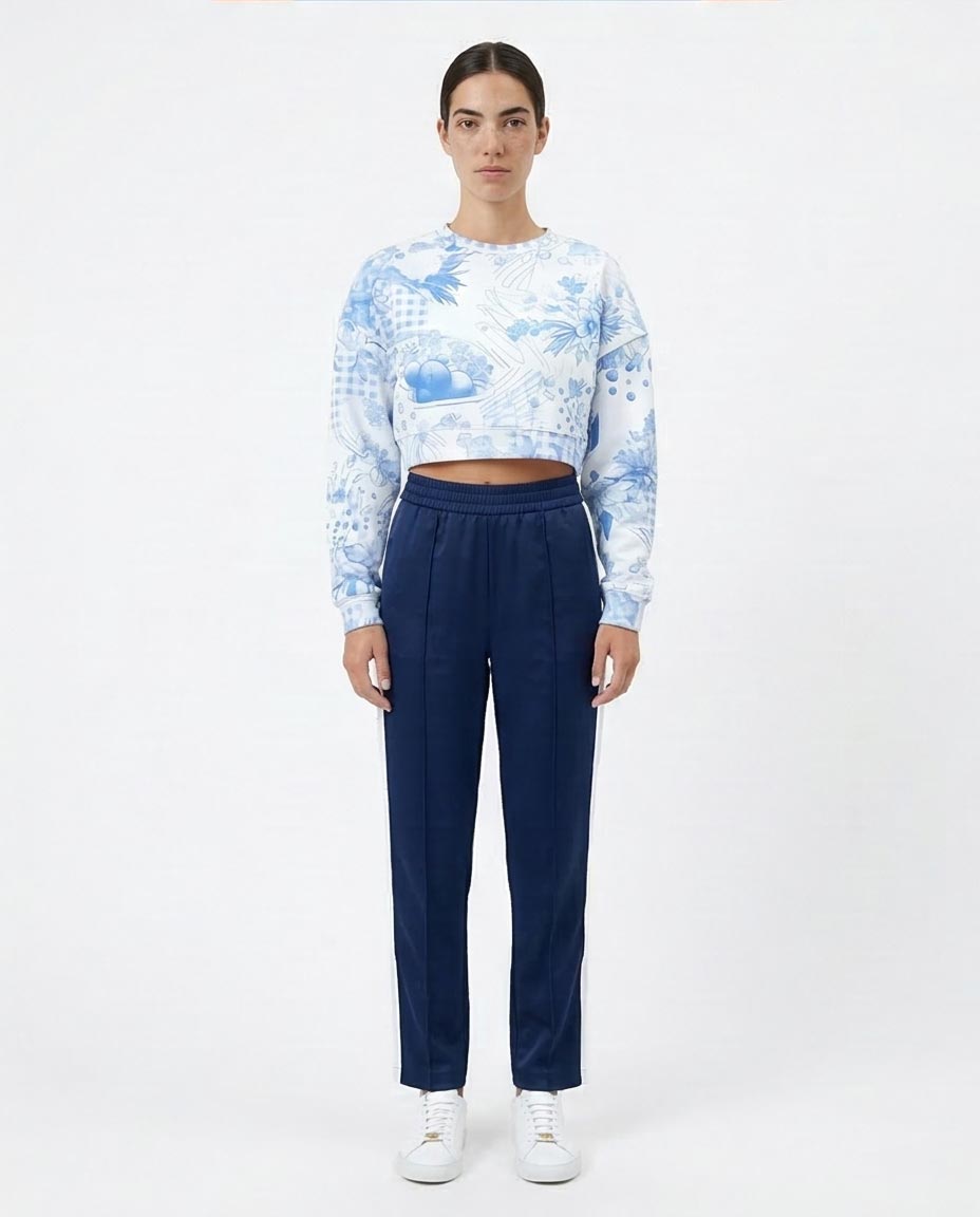RAVIN Women’s Toile-Print Cropped Sweatshirt – Blue & White Botanical Collage - O199396