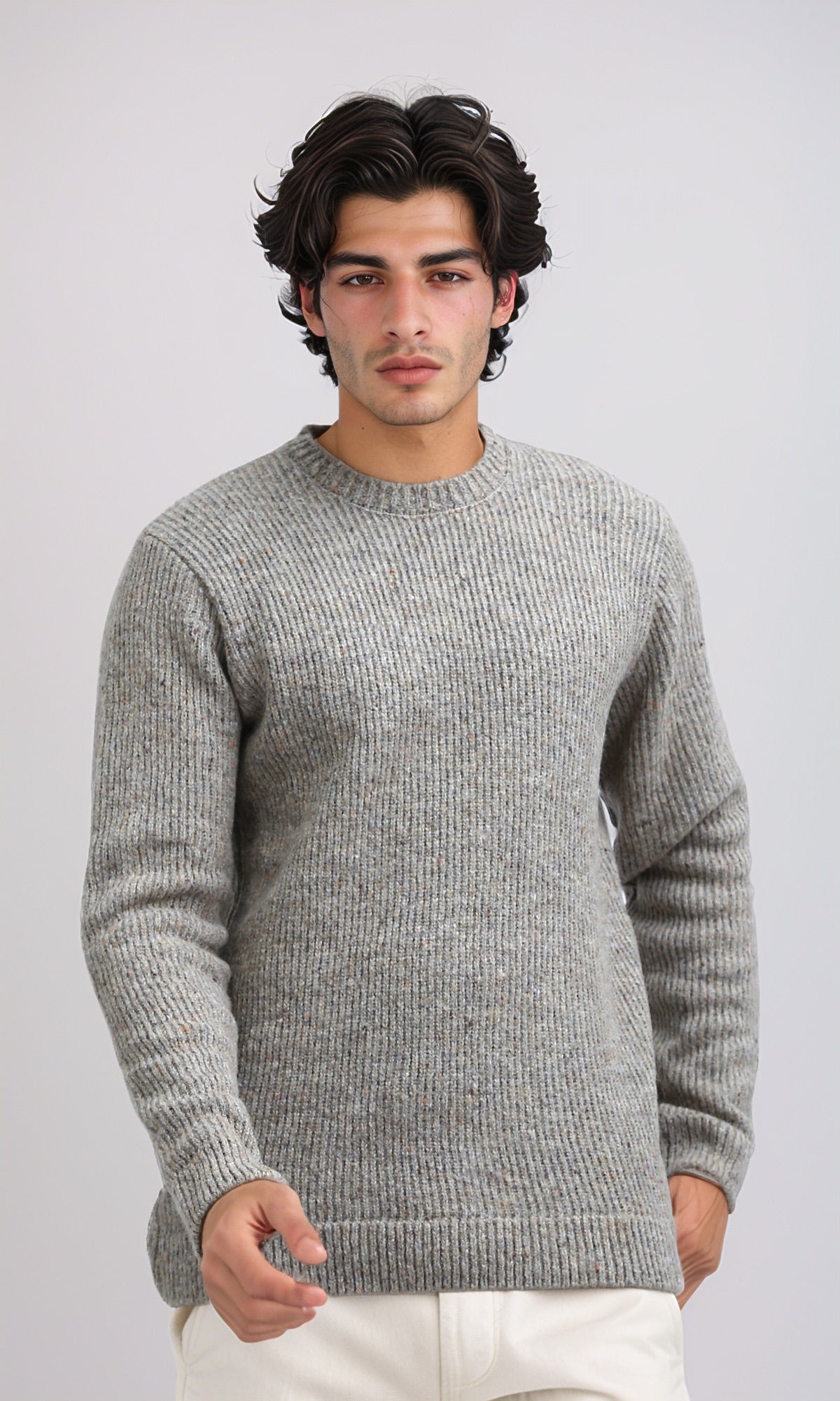 بلوفر بيج مع رقبة دائرية مضلعة