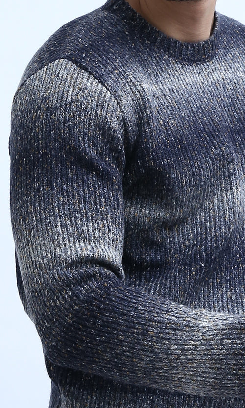 بلوفر مضلع بياقة دائرية كحلي وأبيض