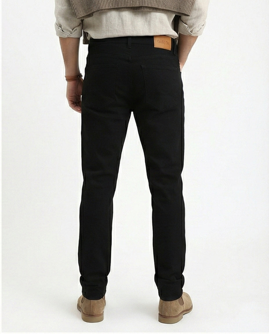 Sleek Slim-Fit Black Denim Jeans - O200507
