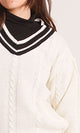 o201346-V-NECK CABLE KNIT SWEATER - WHITE & BLACK