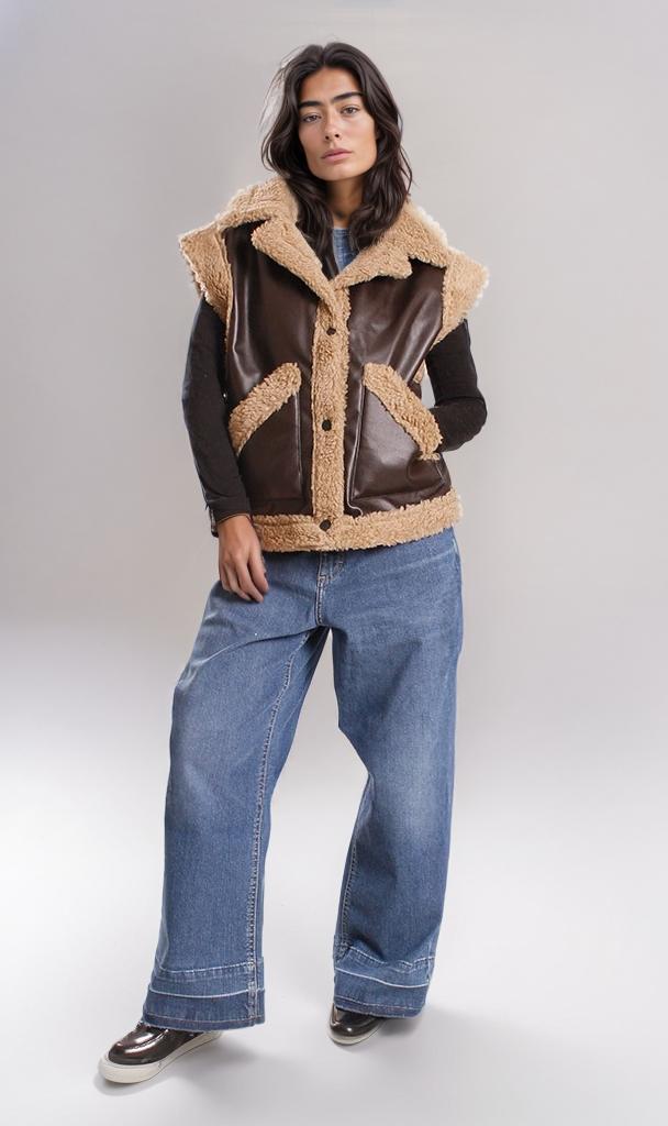 o202291-SHEARLING VEST WITH FAUX LEATHER DETAIL - BROWN