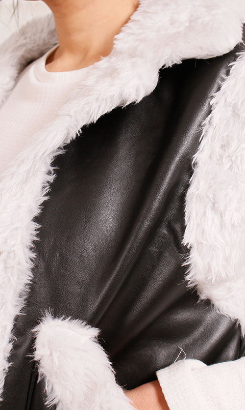 O202292 - Leather & Fur Vest - Black & White