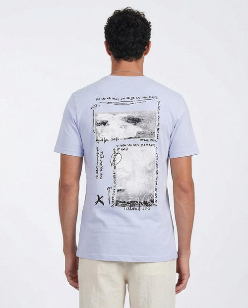 تي شيرت رافين رجالي أزرق سماوي بطبعة جرافيك – "اتبعوه" وطبعة فنية آيسلندية - O203094