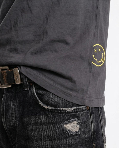 تيشيرت رجالي من رافين بتصميم "نيرفانا نيفرمايند" - تيشيرت غرانج فينتاج بلون فحمي - O203108