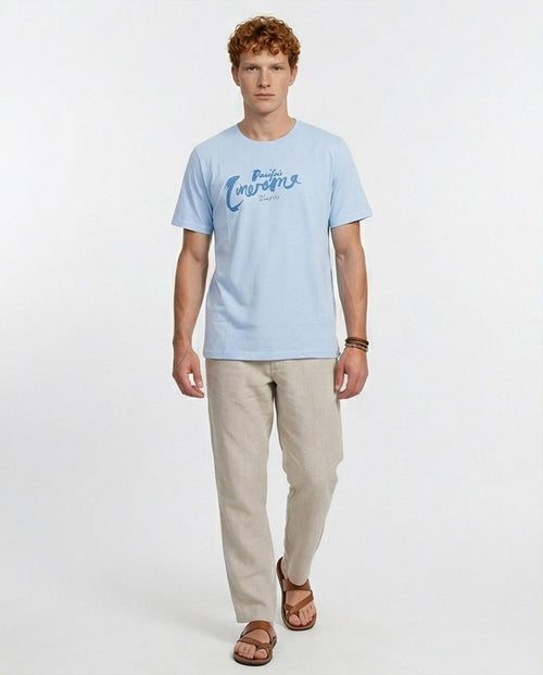 Ravin | تي شيرت Pacific's Cinerama بطبعة جرافيك باللون الأزرق الفاتح - O203115