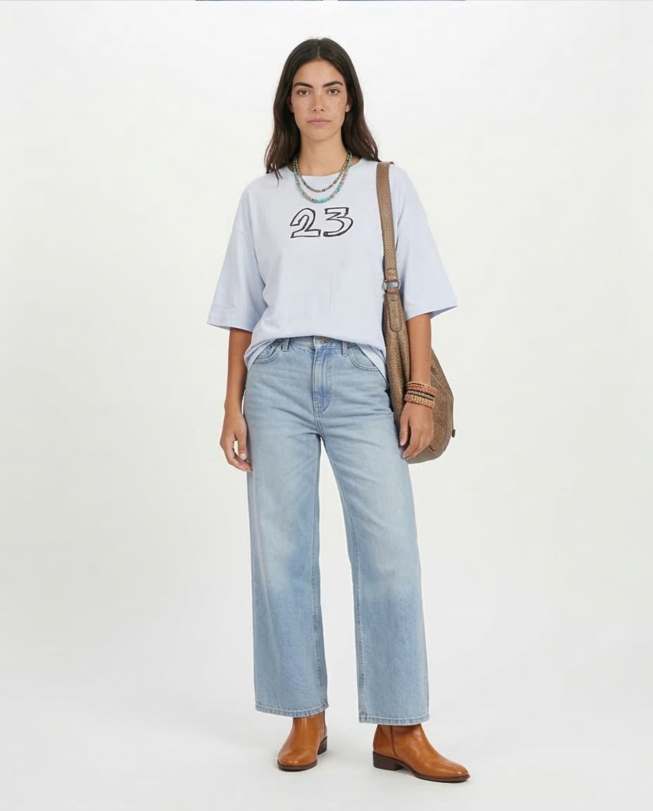 Ravin Unisex Ice Blue "23" Street-Art Oversized Tee - O203150
