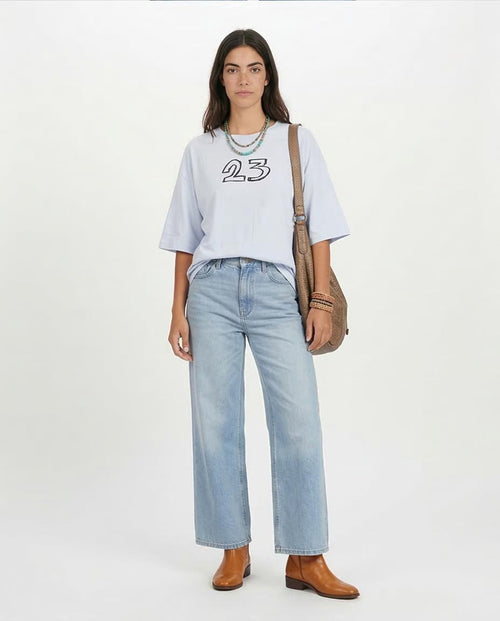 Ravin Unisex Ice Blue "23" Street-Art Oversized Tee - O203150