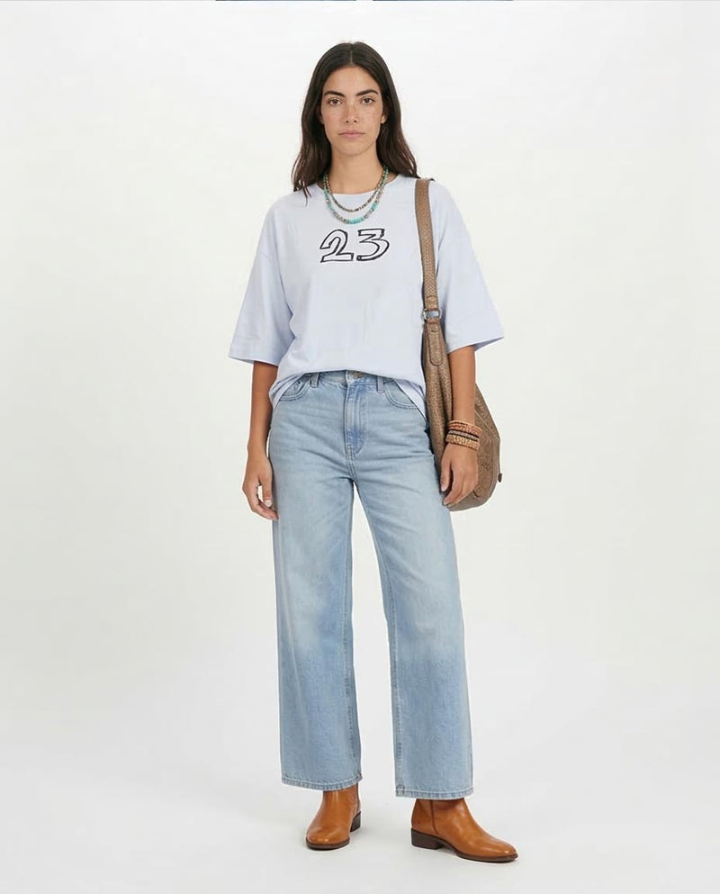 Ravin Unisex Ice Blue "23" Street-Art Oversized Tee - O203150