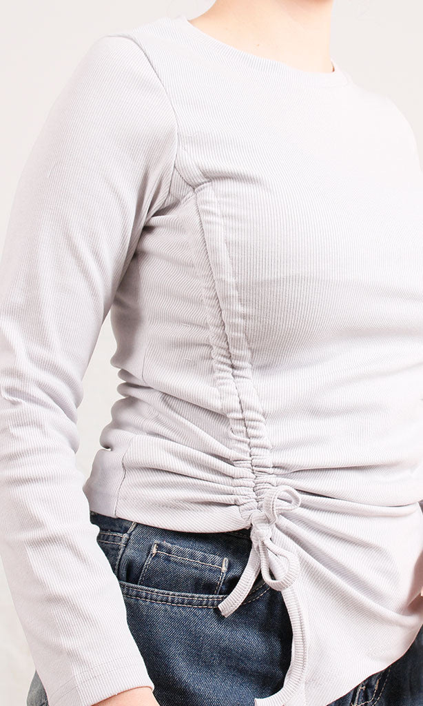 R205493-R205493 - تي شيرت بأكمام طويلة وتفاصيل مزمومة على الجانب - أبيض