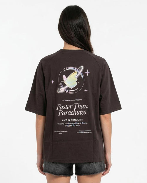 RAVIN | تي شيرت للحفلات الموسيقية كبير الحجم "أسرع من المظلات" - أسود - R205516