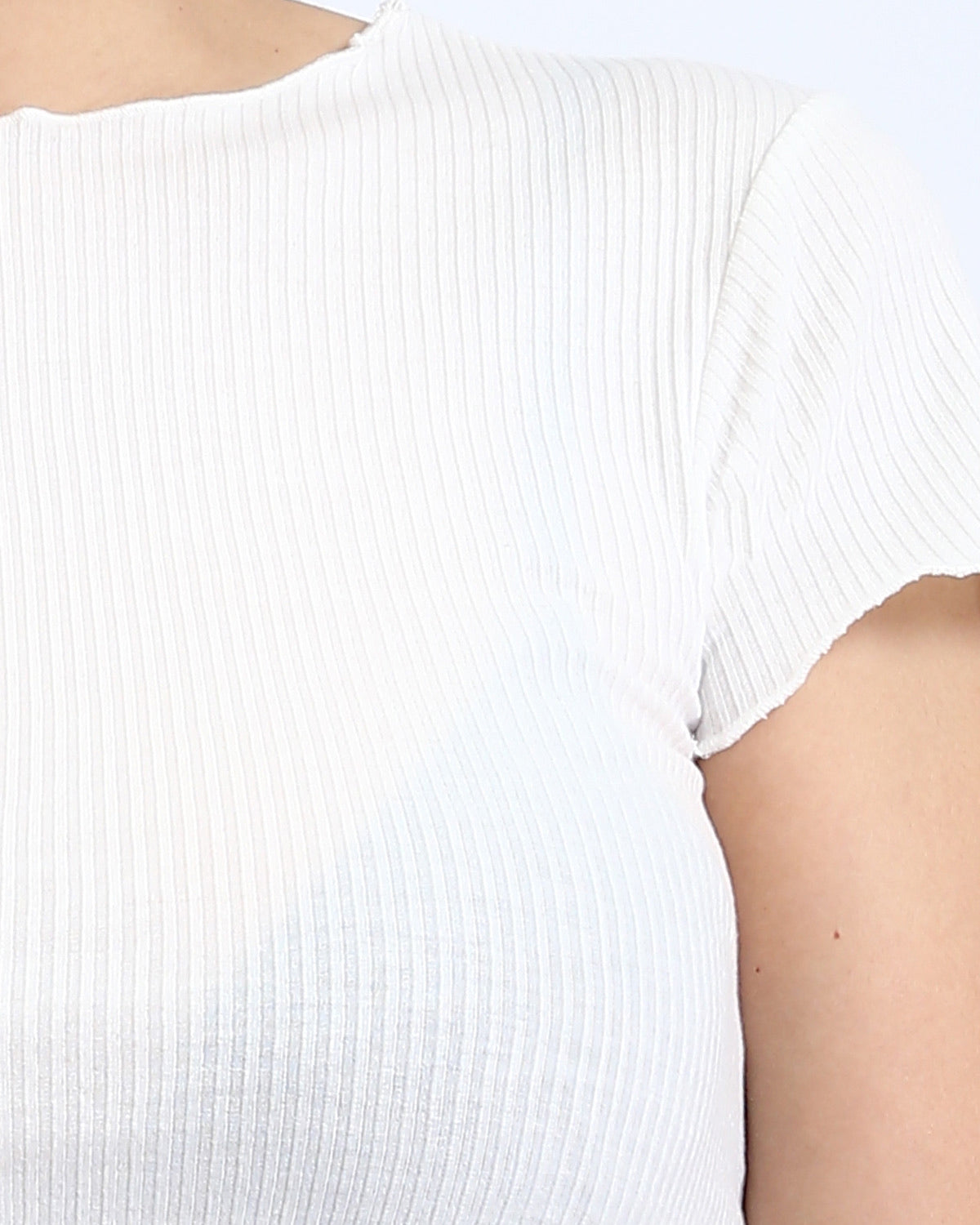 Ravin Women’s Rib-Knit Lettuce-Edge Crop Top – White - R206520