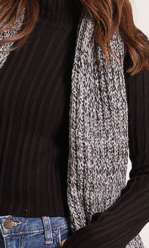 r206642-KNITTED SCARF - GREY