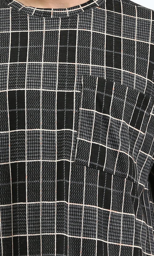 R206738 - Patterned Round Neck Regular Tee - Black & White