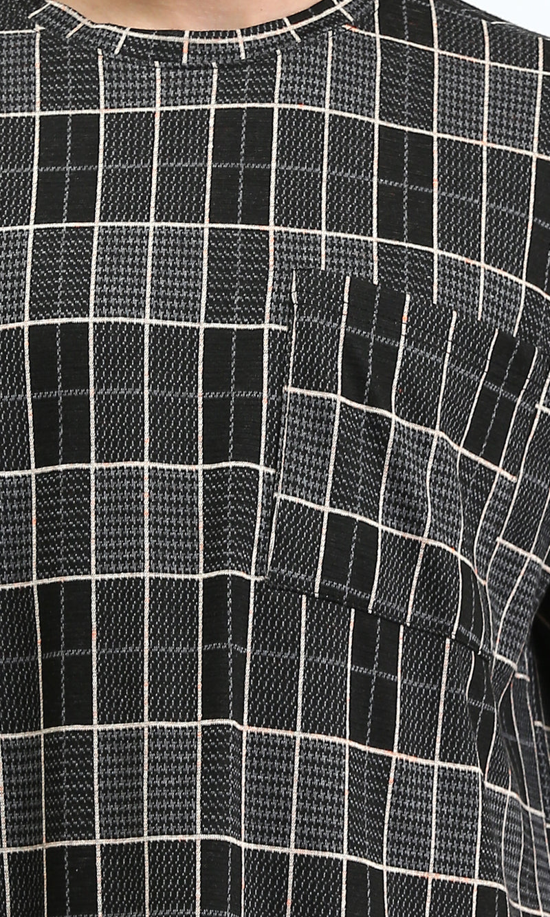 R206738 - Patterned Round Neck Regular Tee - Black & White