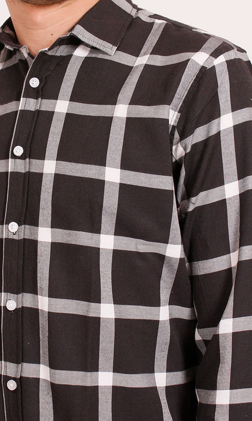 R207322 - Checked Button-Up Shirt - Black & White