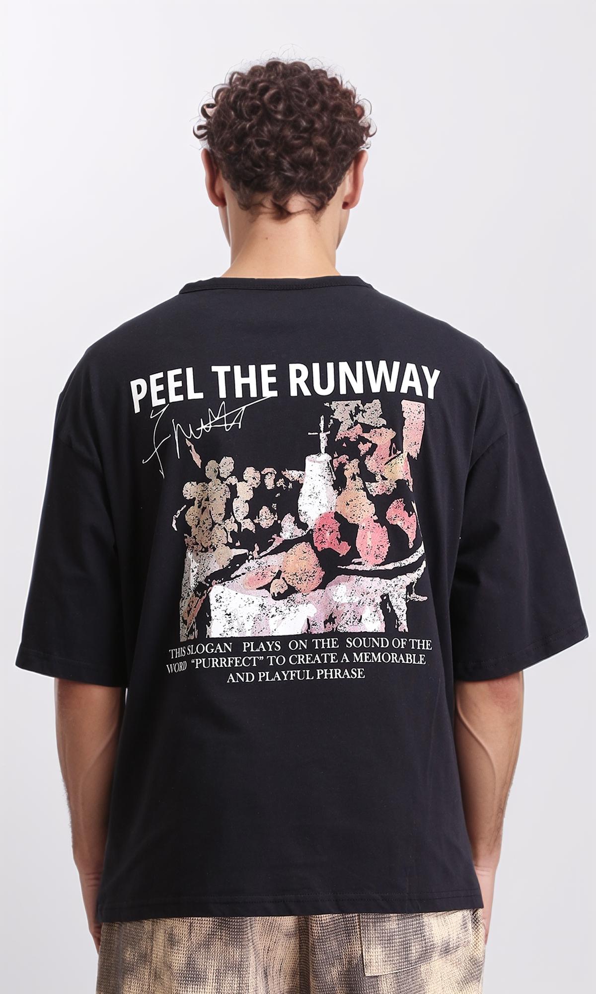 R207709 - تيشيرت "Peel The Runway" بطبعة وقصة واسعة - أبيض