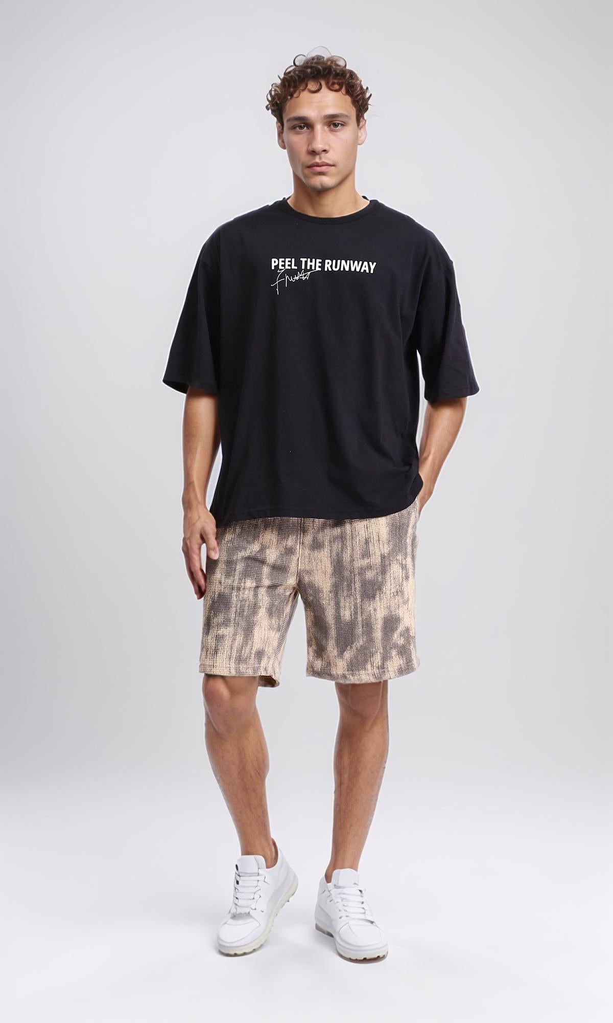 R207709 - تيشيرت "Peel The Runway" بطبعة وقصة واسعة - أبيض