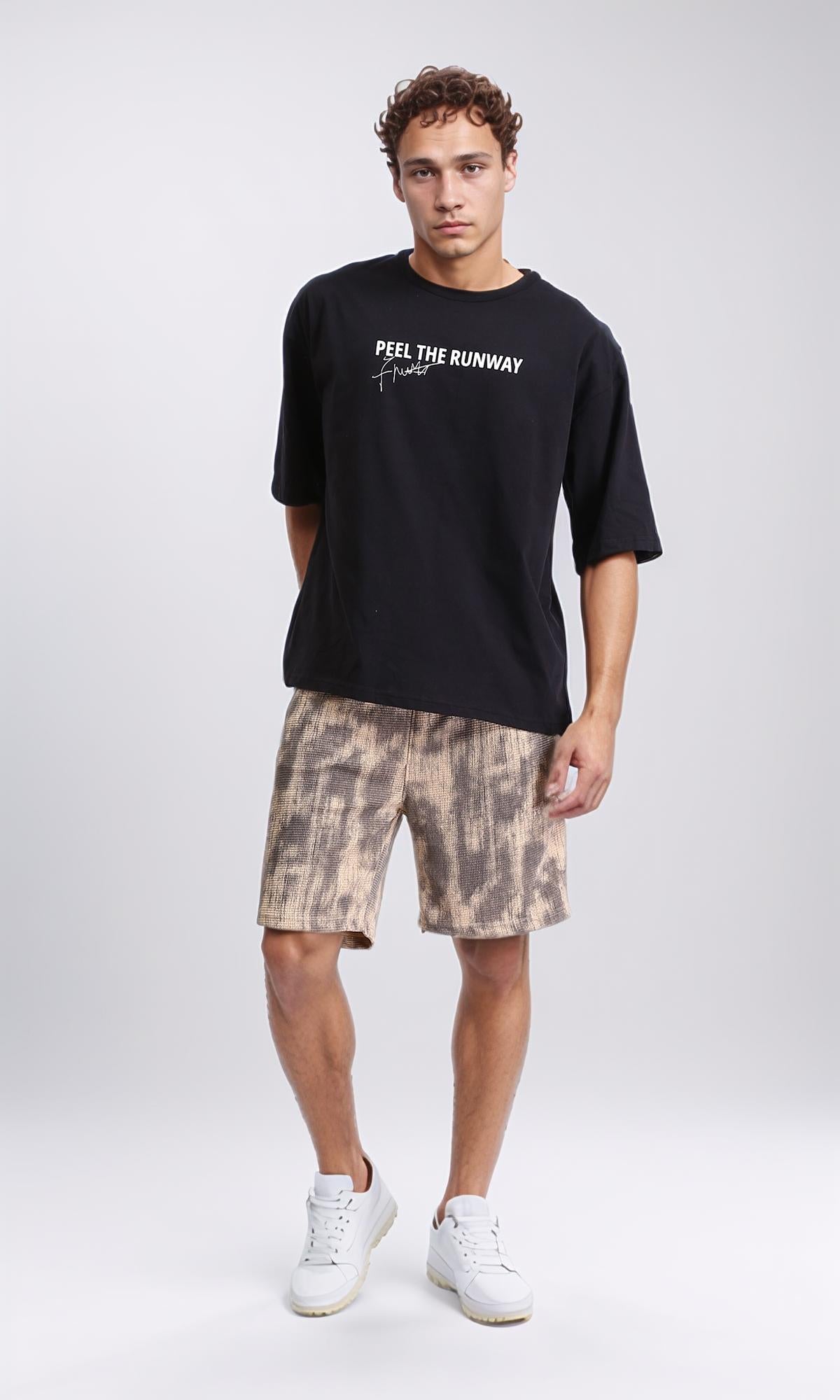 R207709 - تيشيرت "Peel The Runway" بطبعة وقصة واسعة - أبيض