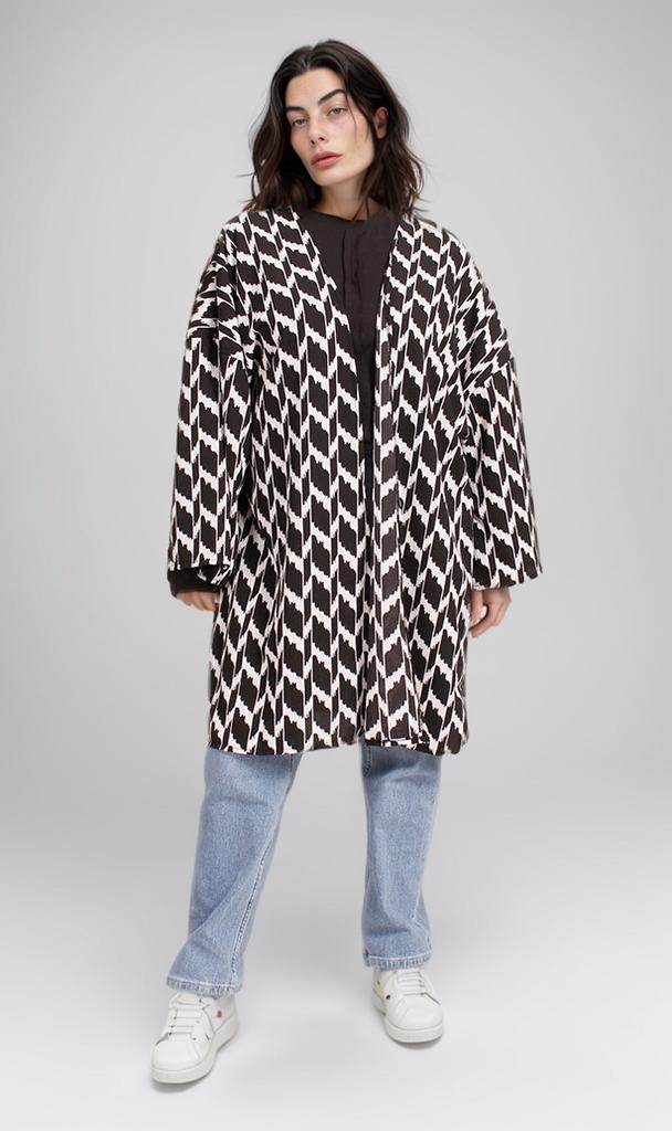 R207949 - Crepe Chiffon Printed Kimono - Black & White Geometric