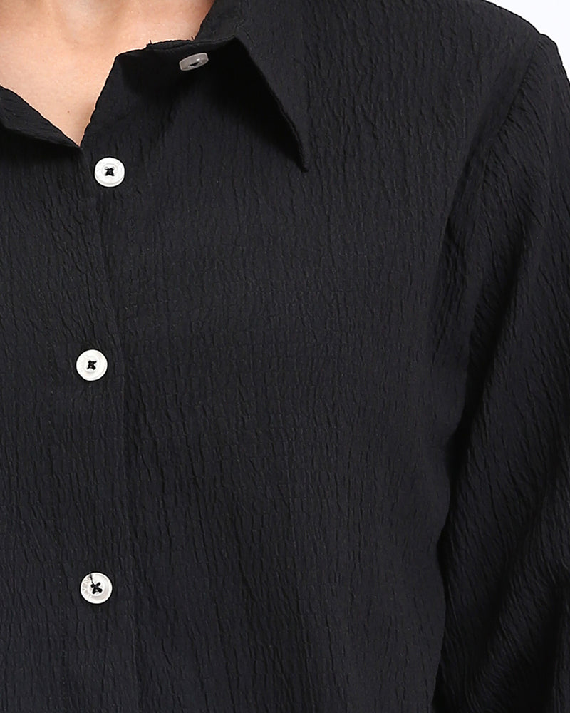 Ravin Women’s Crinkle-Textured Button-Down Shirt – Black - R208127