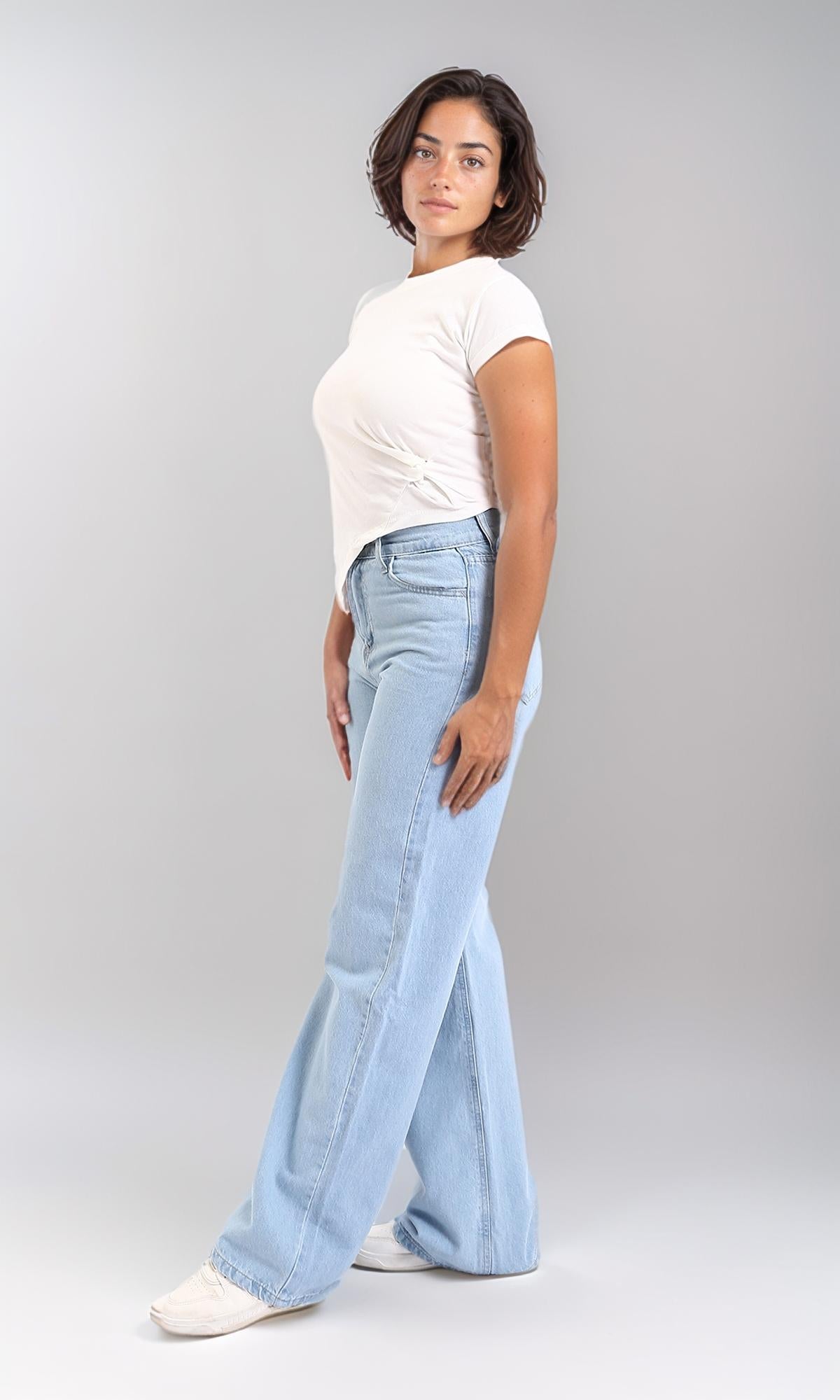 R208134-تيشيرت سادة بكم قصير وتصميم غير متماثل - أبيض