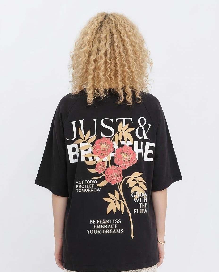 تي شيرت رافين "Just & Breathe" بقصة عريضة وأكمام راجلان وطبعة - أسود - R208521