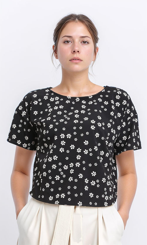 R208775 - Floral Boat Neck Short Sleeves Tee - Black & White