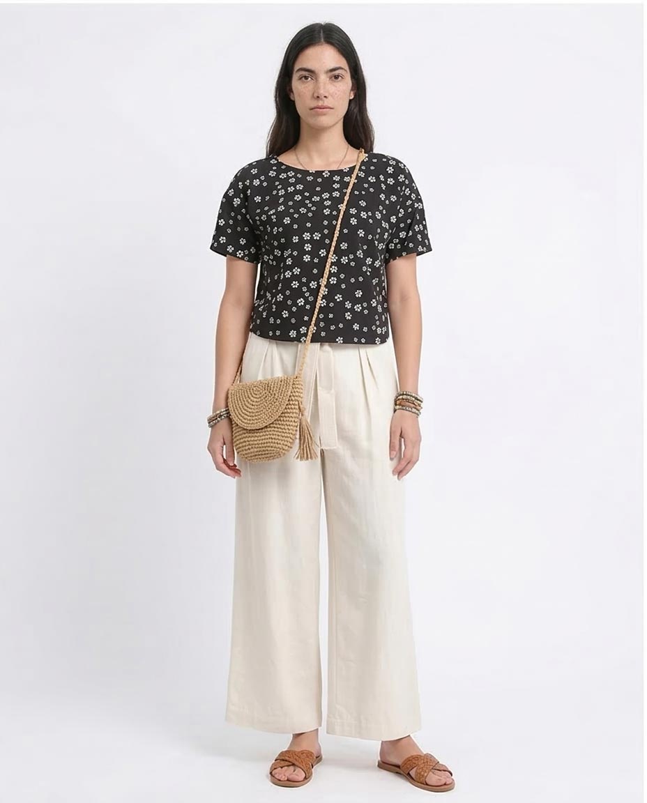 Ravin Women’s Floral Print Relaxed Crop Top - Black & White - R208775