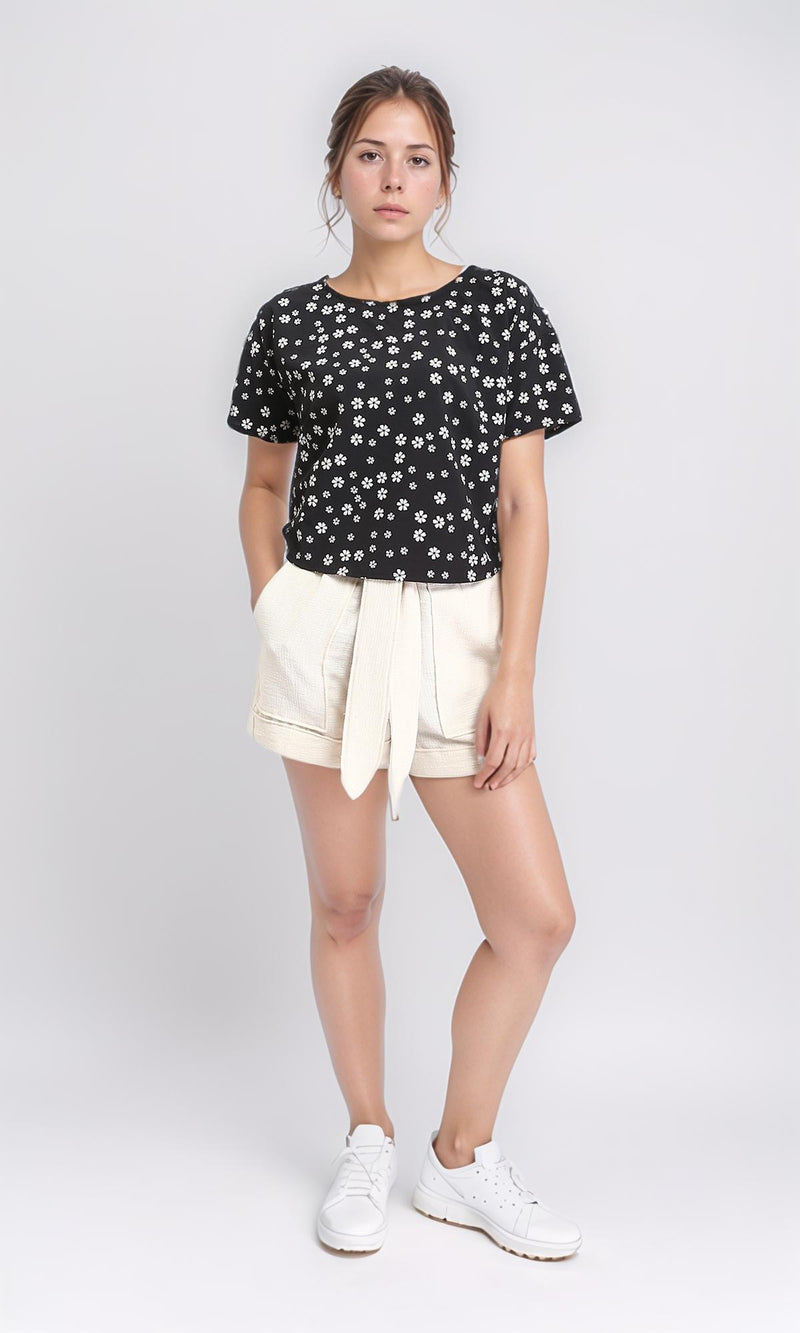 R208775 - Floral Boat Neck Short Sleeves Tee - Black & White