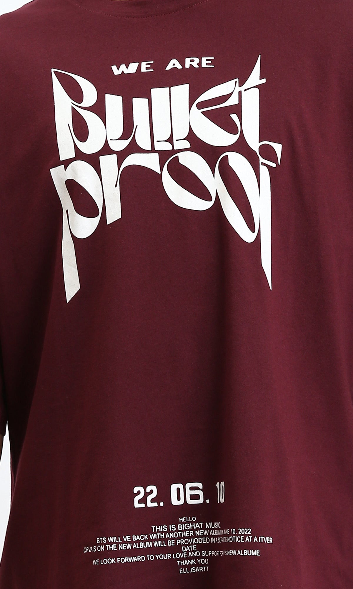 R208983 - Relaxed Fit Printed Elbow Sleeves Tee - Burgundy