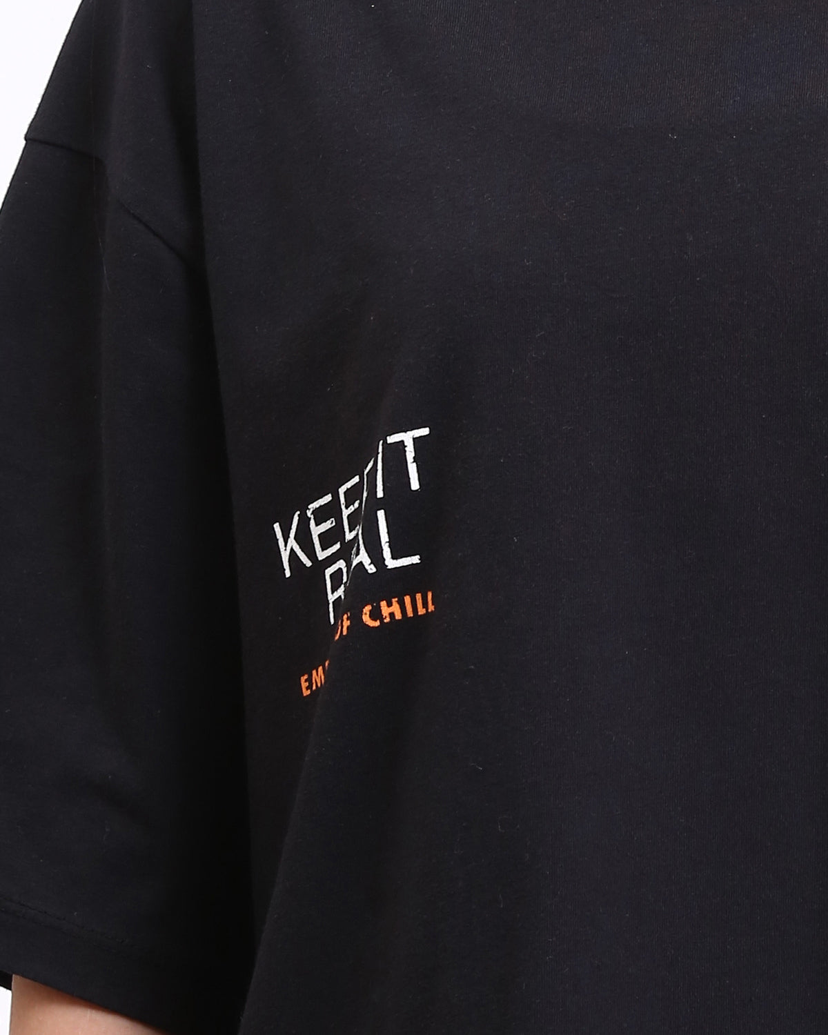 Ravin Men's Oversized "Keep It Fresh" Graphic T-Shirt - Black - R209137