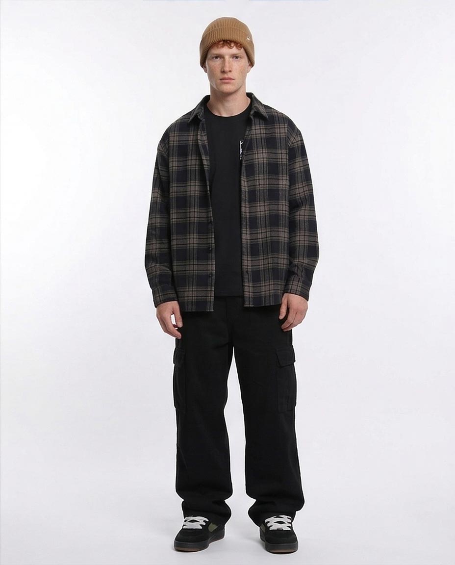 Ravin NYC Globe Graphic T-Shirt – Black - R209367