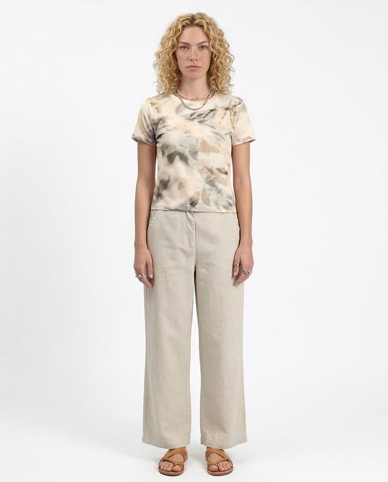 Ravin Women’s Abstract Botanical Print Crew Neck T-Shirt – Sand & Sage - R209829