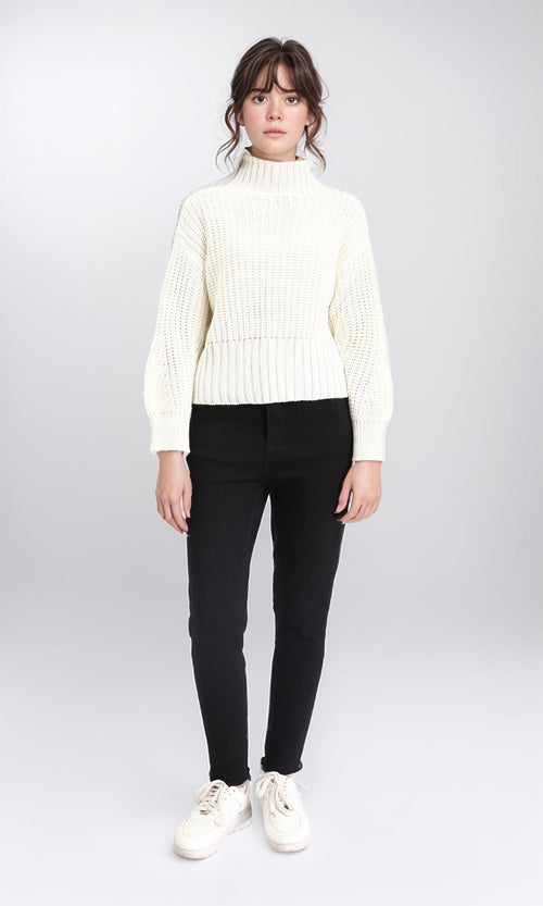 R209882 - Long Sleeves Knitted Pullover with Ribbed Hem - Off-White