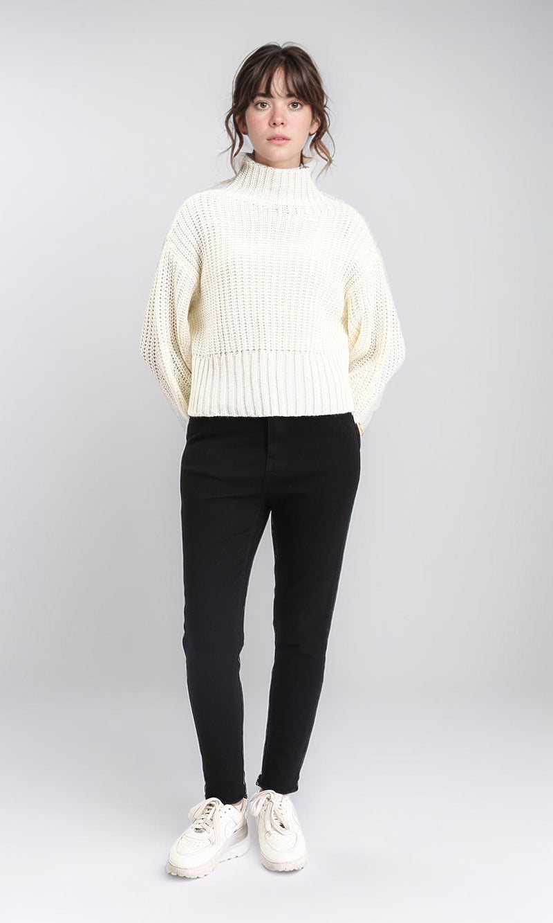 R209882 - Long Sleeves Knitted Pullover with Ribbed Hem - Off-White