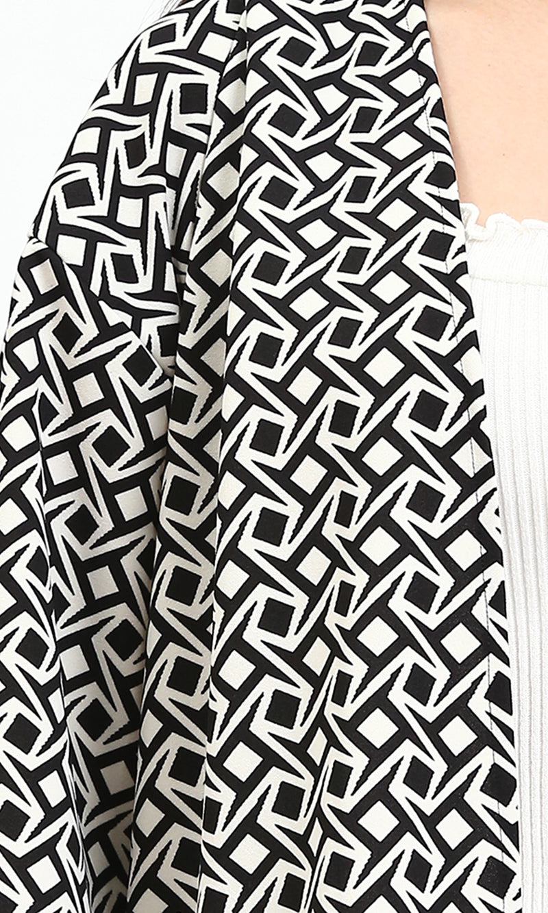 R209996-S22W619-Black (سيارة)