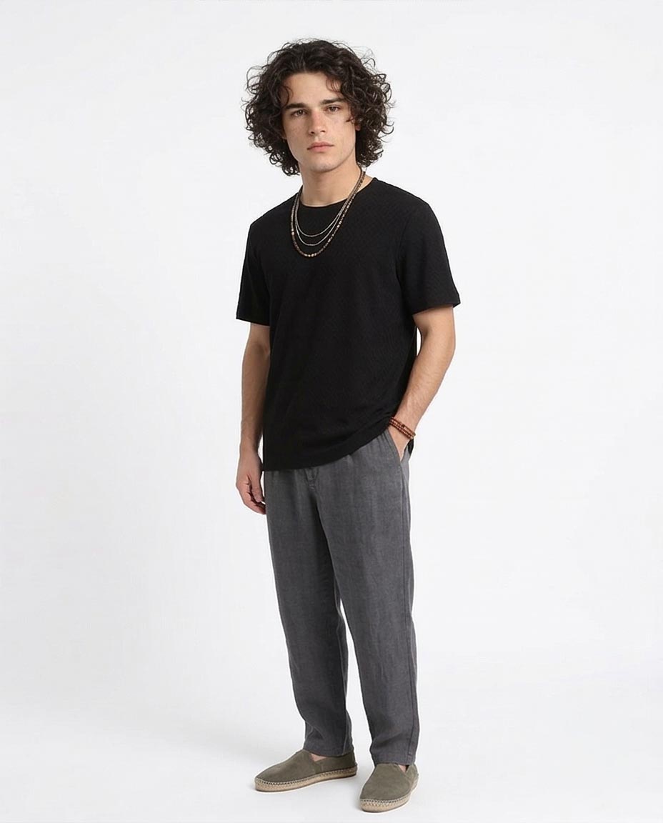 Ravin Men’s Diamond-Grid Textured Crew Neck T-Shirt - Black - R210011